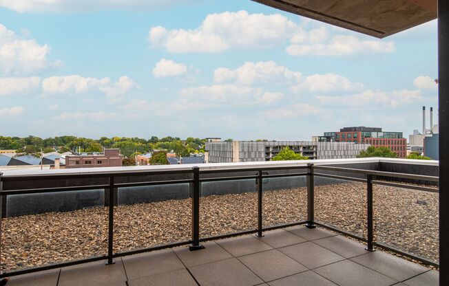 2 beds, 2 baths, 1,293 sqft, $3,050, Unit 0607
