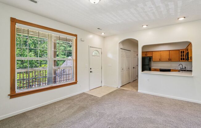 1 bed, 1.5 baths, 1,100 sqft, $1,565