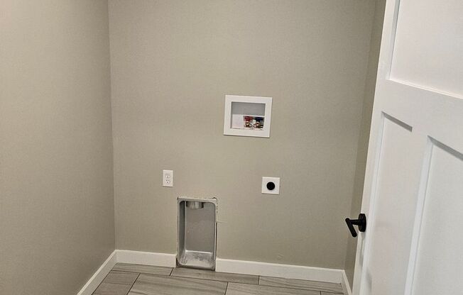 2 beds, 2 baths, 1,218 sqft, $1,350, Unit Neptune 203