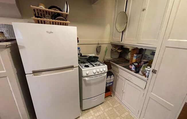 Studio, 1 bath, $875, Unit 105
