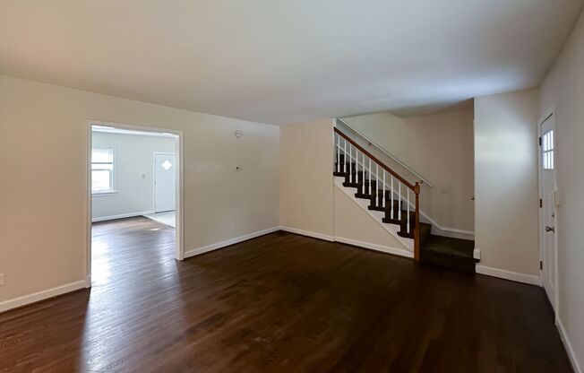 Charming 3Bedroom/1Bathroom in Cameron Village, MD!