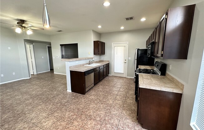 1500 RUBY CLIFFS LN
