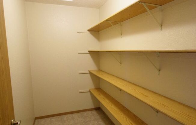 2 beds, 2 baths, 1,175 sqft, $1,465, Unit 1818-106