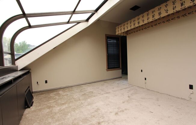 2 beds, 2 baths, 1,800 sqft, $1,620, Unit 3rd Floor