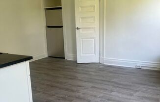 1 bed, 1 bath, $1,900, Unit 3/4