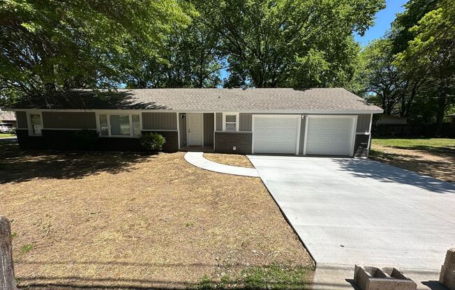 Beautiful 3 Bed 2 Bath Home for Rent in Fort Smith!