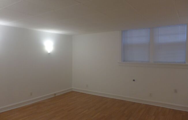 1 bed, 1 bath, 652 sqft, $1,695, Unit G