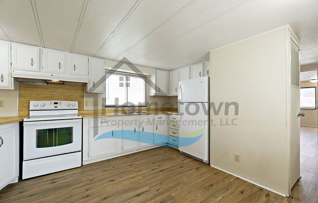 2 beds, 1.5 baths, $1,350