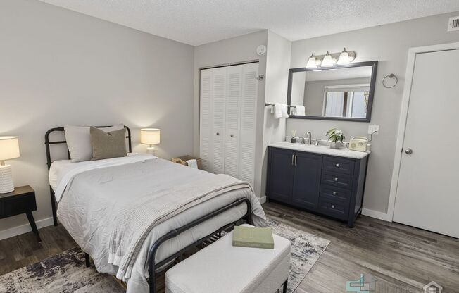 1 bed, 2 baths, 160 sqft, $695, Unit 2145 - 1A