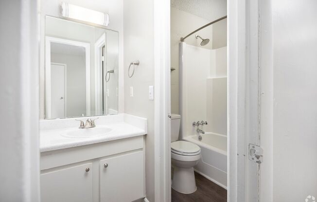 3 beds, 2.5 baths, 1,280 sqft, $1,400, Unit 903