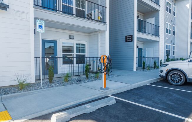 2 beds, 2 baths, $1,795, Unit 101