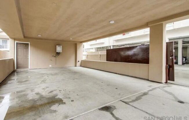 2 Bed, 1.5 Bath Stunning, Gated Tri-Level Townhouse!