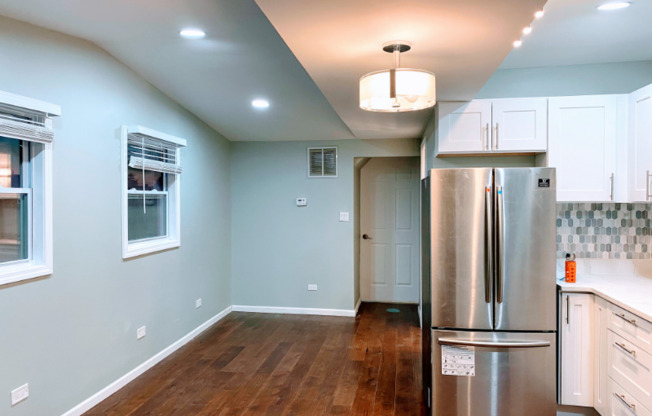 3418 W Mclean Ave