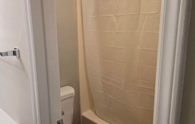 Taylor Street 2321