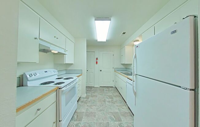 3 Bedroom House ~ Close to Downtown ~ Pet Friendly