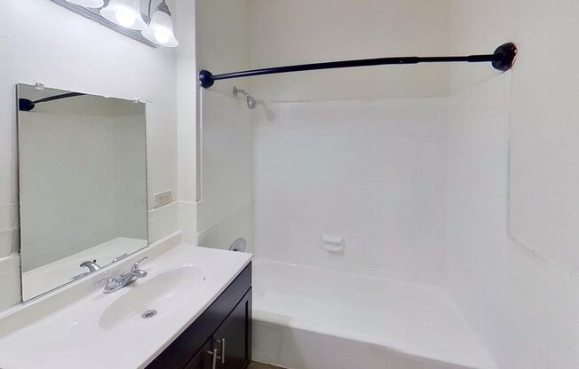 3 beds, 1 bath, 1,225 sqft, $2,199, Unit 1301-43