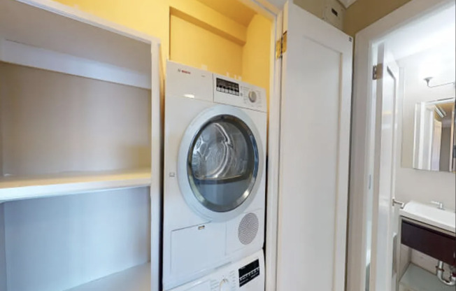 3 beds, 2 baths, $9,395, Unit 35B