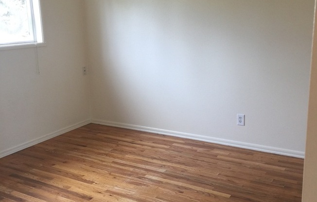 2 beds, 1 bath, $1,795, Unit 5517