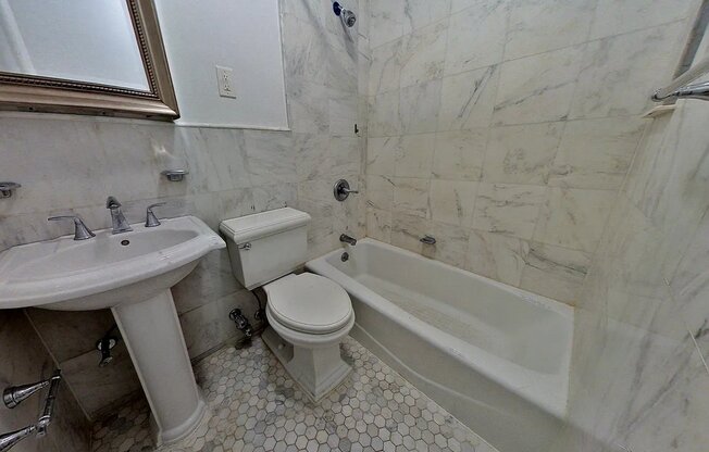 103 LEXINGTON AVE