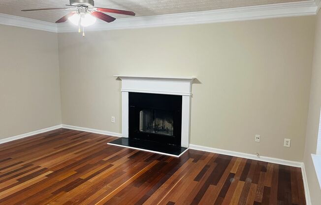 Beautiful 3 bedroom, 2.5 bath home in South Fulton's desirable community of Kensington Heights!