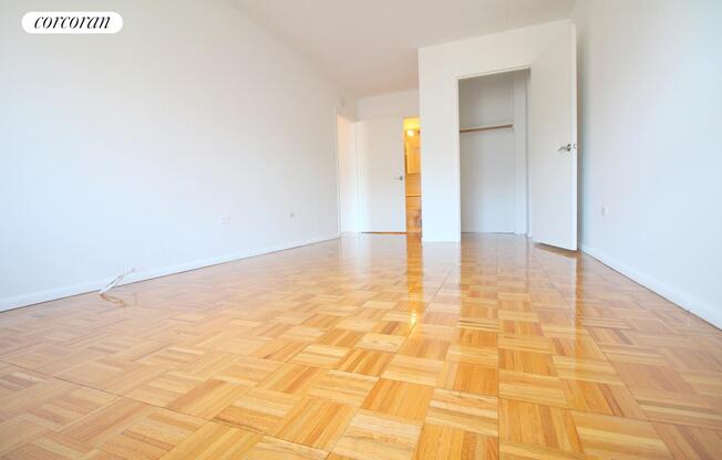 2 beds, 2 baths, $8,000, Unit 7G