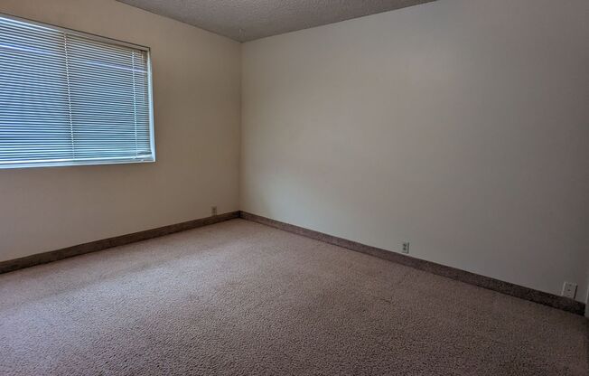 1 bed, 1 bath, $500, Unit C UPSTAIRS