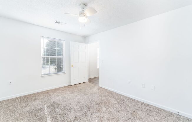 3 beds, 3 baths, 1,172 sqft, $1,700, Unit 1915G-JS