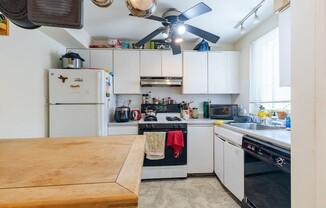 2 beds, 1 bath, 703 sqft, $2,600, Unit 1