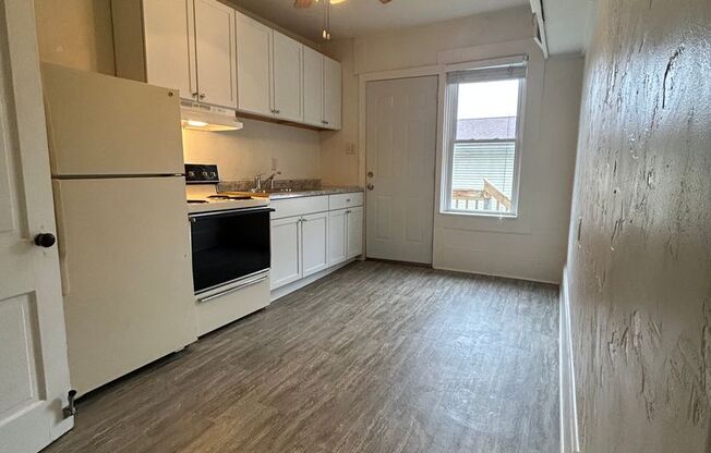 1 bed, 1 bath, 200 sqft, $645, Unit Apt. 3