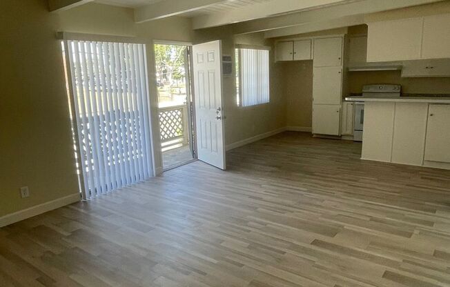 52nd Street Apartments