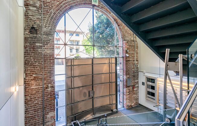 Fabulous Brick & Timber Conversion Loft @ The Oriental Warehouse, Corner Loft, 2 Levels– A MUST SEE! PROGRESSIVE