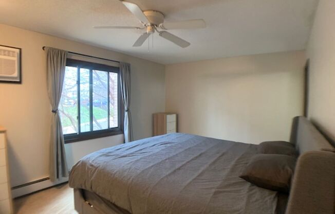 2 beds, 2 baths, $1,395, Unit #133