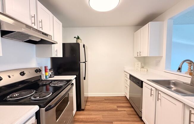 2 beds, 1.5 baths, 950 sqft, $2,275, Unit 237