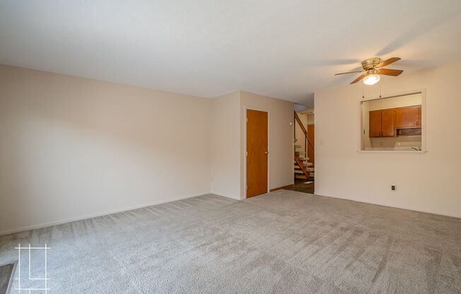 2 beds, 1.5 baths, $1,350, Unit 791 E Thurber Dr Apt. G