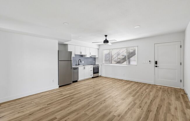 1 bed, 1 bath, 530 sqft, $2,345, Unit 27