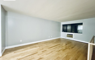 3 beds, 1 bath, $3,250, Unit 1