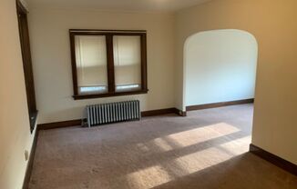 1 bed, 1 bath, $825, Unit #7