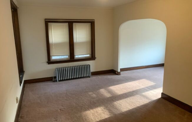 1 bed, 1 bath, $825, Unit #7