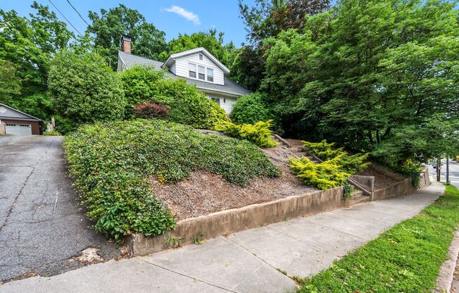 1515 W NORTHWEST BLVD