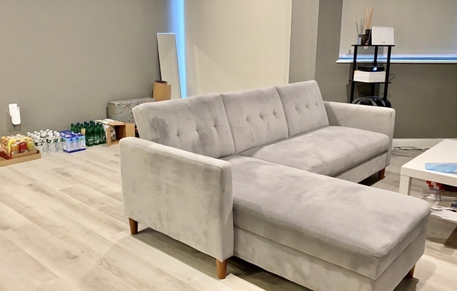 2 beds, 2.5 baths, 1,145 sqft, $4,000, Unit 714