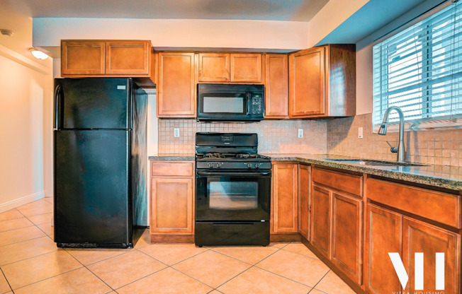 1245 West 27th place House - Three Bedroom for Fall!