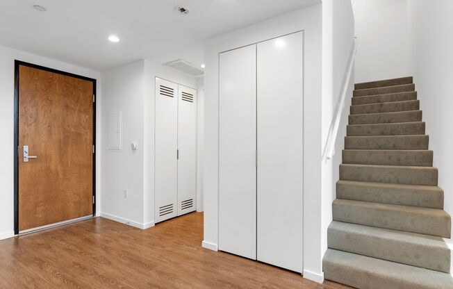 1 bed, 1 bath, 733 sqft, $3,900, Unit 616