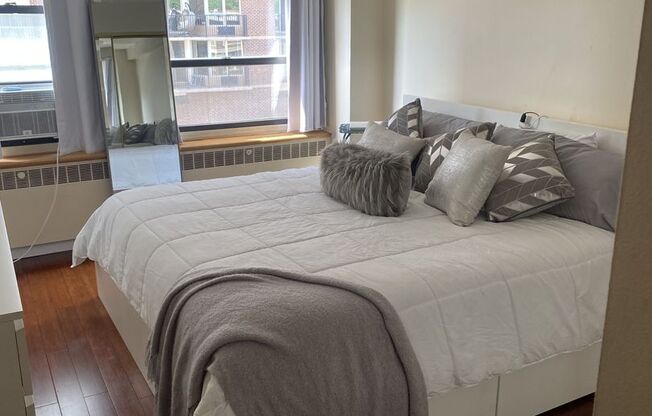 1 bed, 1 bath, 700 sqft, $1,665, Unit 418-0503