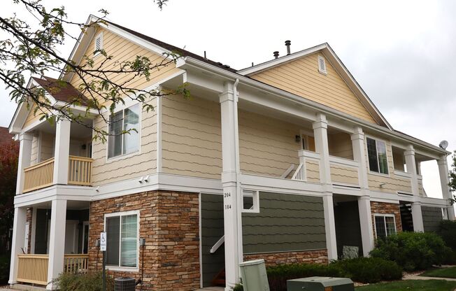 Loveland Living: Spacious Condo with Pool, Gym & More