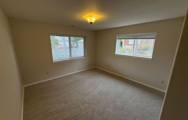 4 beds, 2.5 baths, $3,800