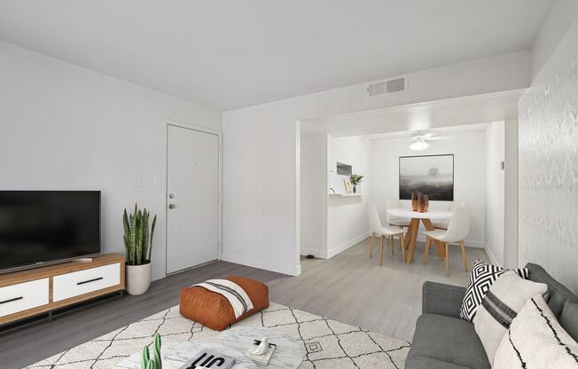 2 beds, 1 bath, 899 sqft, $1,157, Unit 1115