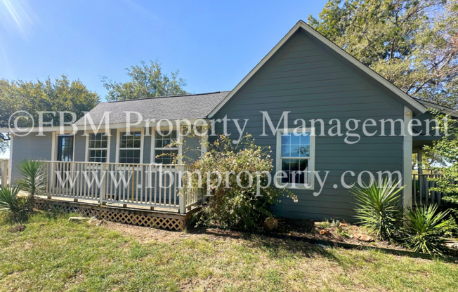 1119 Pluto Rd. - Charming 2 Bedroom, 2 Bathroom Home in Milford, TX!