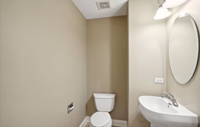 1 bed, 1.5 baths, 1,382 sqft, $2,400, Unit 426