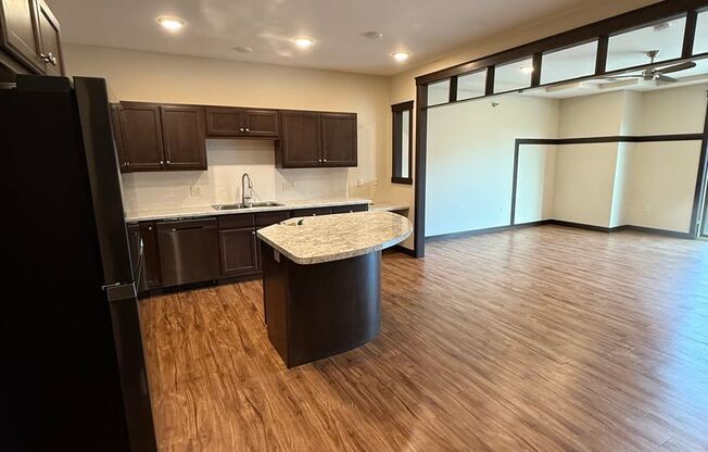 1 bed, 1 bath, 825 sqft, $1,435, Unit 2-205