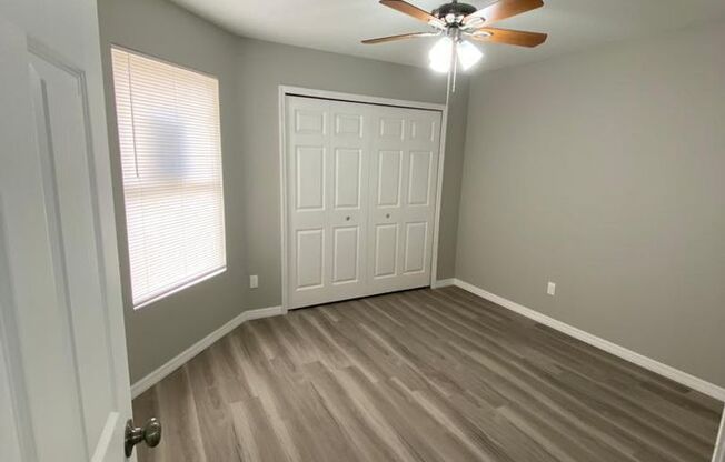 5444 Wood Crossing Street